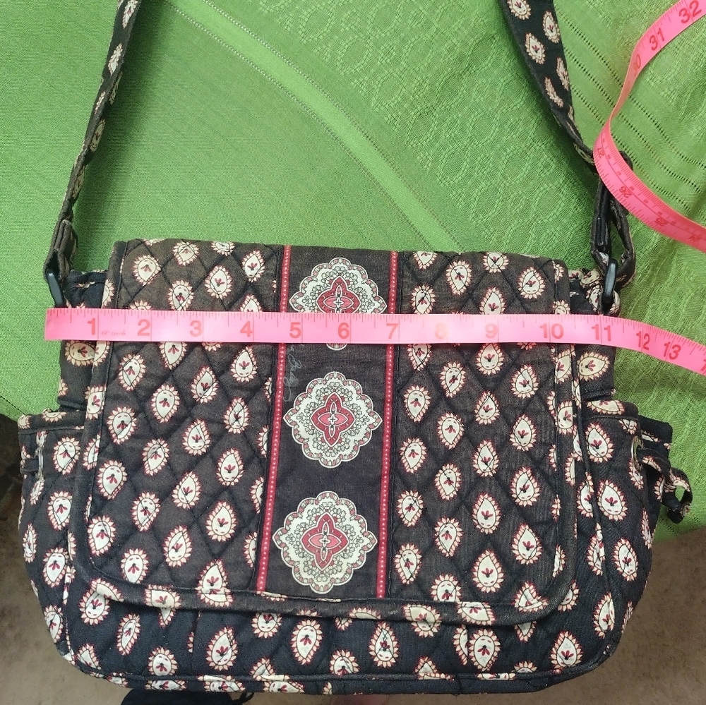 Vera Bradley Black Floral Petals/Paisley Pattern, Crossbody Bag - Picture 12 of 15